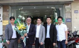 Tiến sĩ Alok đến cấy chỉ giảm béo tại Đông phương Y pháp